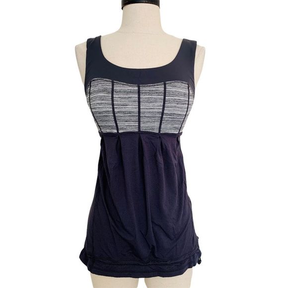 lululemon athletica Tops - Lululemon Tame Me Tank Workout Tank Top Grey Striped w/ Elasticated Waist & bott